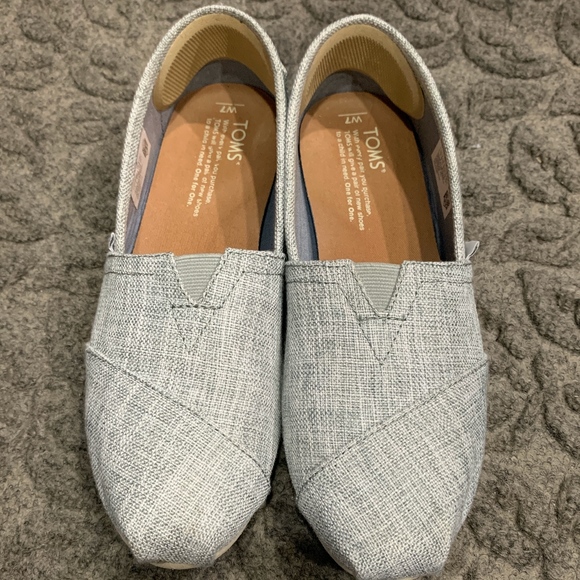 toms women's classic canvas